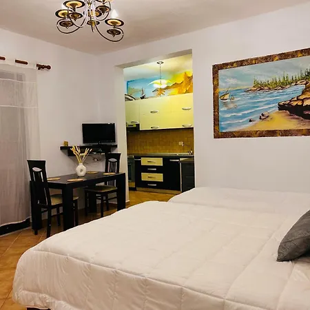 Tate Beachfront Апартаменты Дуррес